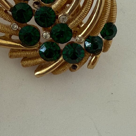 Vintage Trifari Gold-Tone Brooch ONE Clip-On Earring Green Clear Rhinestones - Picture 6 of 6